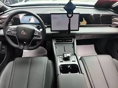 2024 BYD Qin L DM-i 80KM, белый — фото 10