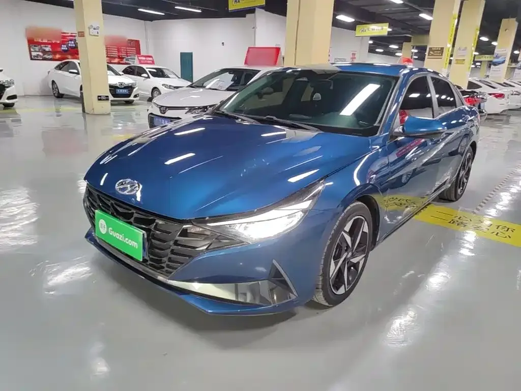 2021 Hyundai Elantra 1.5L CVT LUX