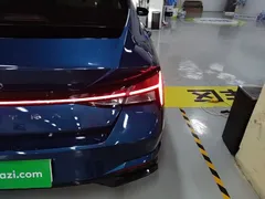 2021 Hyundai Elantra 1.5L CVT LUX, синий — фото 8