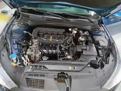 2021 Hyundai Elantra 1.5L CVT LUX, синий — фото 20