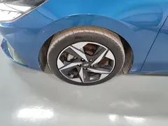 2021 Hyundai Elantra 1.5L CVT LUX, синий — фото 23