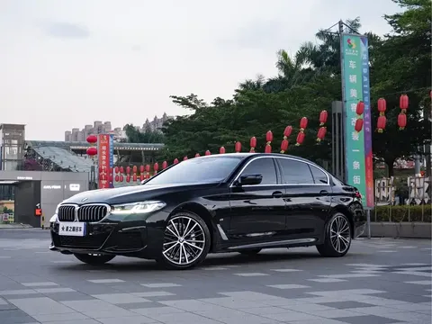 2021 BMW 5 Series 530Li Leading M Sport Package