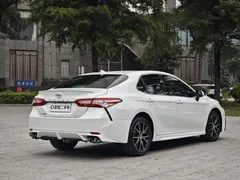 2021 Toyota Camry 2.0S, белый — фото 5