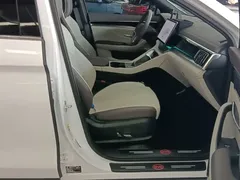2025 BYD Song PLUS DM-i 112KM, белый — фото 25