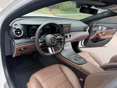 2021 Mercedes-Benz E-Class E 300 L Sport Luxury, белый — фото 10