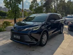 2021 Toyota Sienna 2.5L Hybrid Luxury, чёрный — фото 3