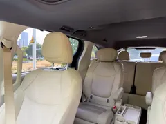 2021 Toyota Sienna 2.5L Hybrid Luxury, чёрный — фото 13