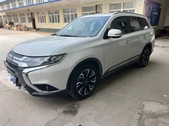 2021 Mitsubishi Outlander 2.4L, белый — фото 1