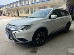 2021 Mitsubishi Outlander 2.4L, белый — фото 3