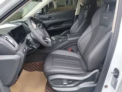 2023 Hongqi HS3 1.5T, белый — фото 15