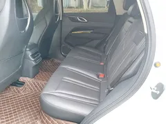 2023 Hongqi HS3 1.5T, белый — фото 17