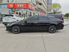 2023 Toyota Avalon 2.0L Luxury — фото 3