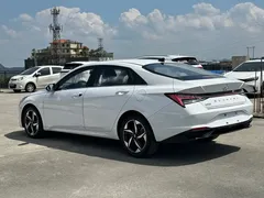 2021 Hyundai Elantra 1.5L CVT LUX, белый — фото 4