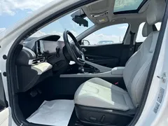 2021 Hyundai Elantra 1.5L CVT LUX, белый — фото 7