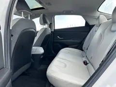 2021 Hyundai Elantra 1.5L CVT LUX, белый — фото 10
