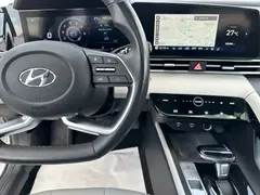 2021 Hyundai Elantra 1.5L CVT LUX, белый — фото 15