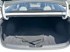 2021 Hyundai Elantra 1.5L CVT LUX, белый — фото 19