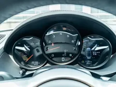 2022 Porsche 718 Boxster 2.0T, белый — фото 27