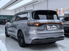 2025 Aito M8 Ultra 53.4kWh 192, синий — фото 13