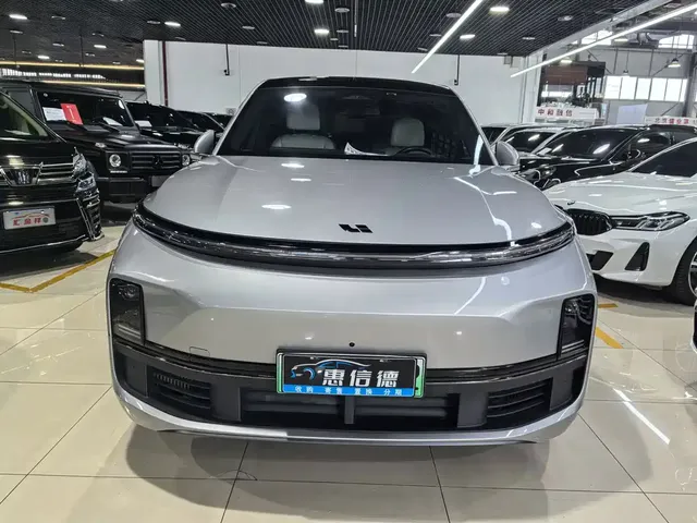 2024 Li Auto L8