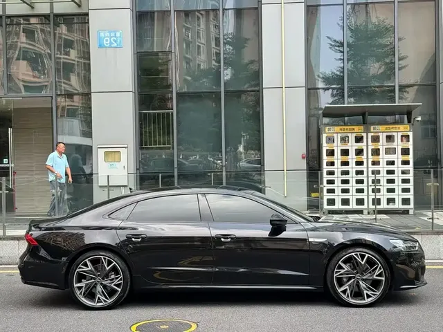 2023 Audi A7L 45 TFSI quattro S-line