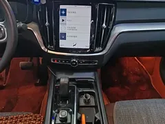 2022 Volvo S60 B4, белый — фото 9