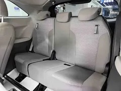 2023 Toyota Sienna 2.5L Hybrid Comfort, чёрный — фото 11