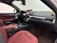 2021 BMW 5 Series 525Li M Sport Package, белый — фото 11