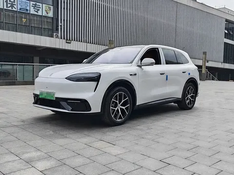 2026 Aito M6 EV Max