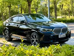2022 BMW X6 Premium M Sport Package, чёрный — фото 2