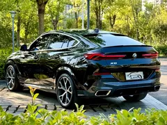 2022 BMW X6 Premium M Sport Package, чёрный — фото 5