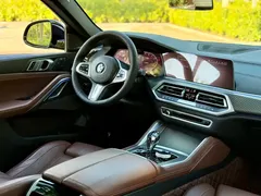 2022 BMW X6 Premium M Sport Package, чёрный — фото 12