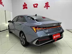 2023 Hyundai Elantra 1.5L CVT LUX, синий — фото 6