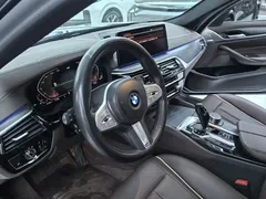 2023 BMW 5 Series 530Li M, синий — фото 6