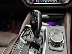 2022 BMW 5 Series 530Li Premium M Sport Package, чёрный — фото 15