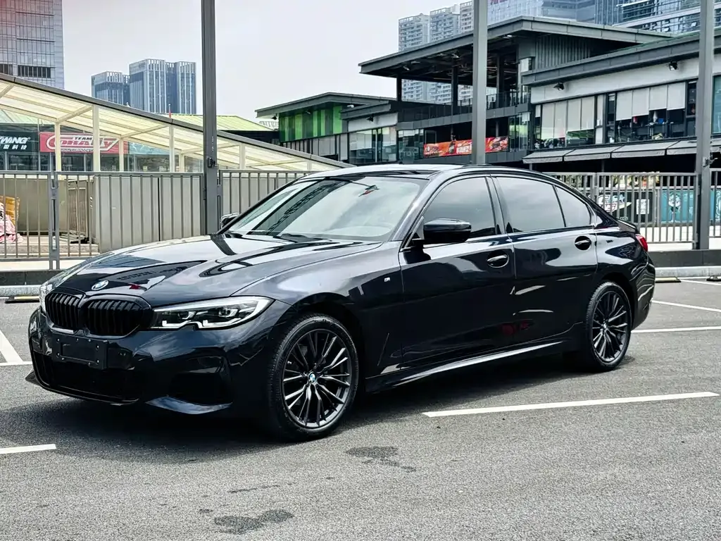 2022 BMW 3 Series 325Li M Sport Dark Package