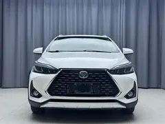 2022 Toyota Yaris L Zhixuan X 1.5L CVT Luxury Plus, белый — фото 2