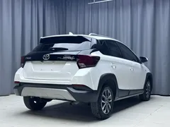 2022 Toyota Yaris L Zhixuan X 1.5L CVT Luxury Plus, белый — фото 4