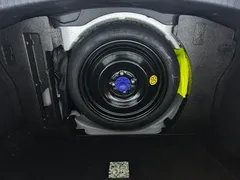 2022 Toyota Yaris L Zhixuan X 1.5L CVT Luxury Plus, белый — фото 21