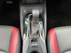 2021 Toyota Corolla 1.2T S-CVT, белый — фото 12