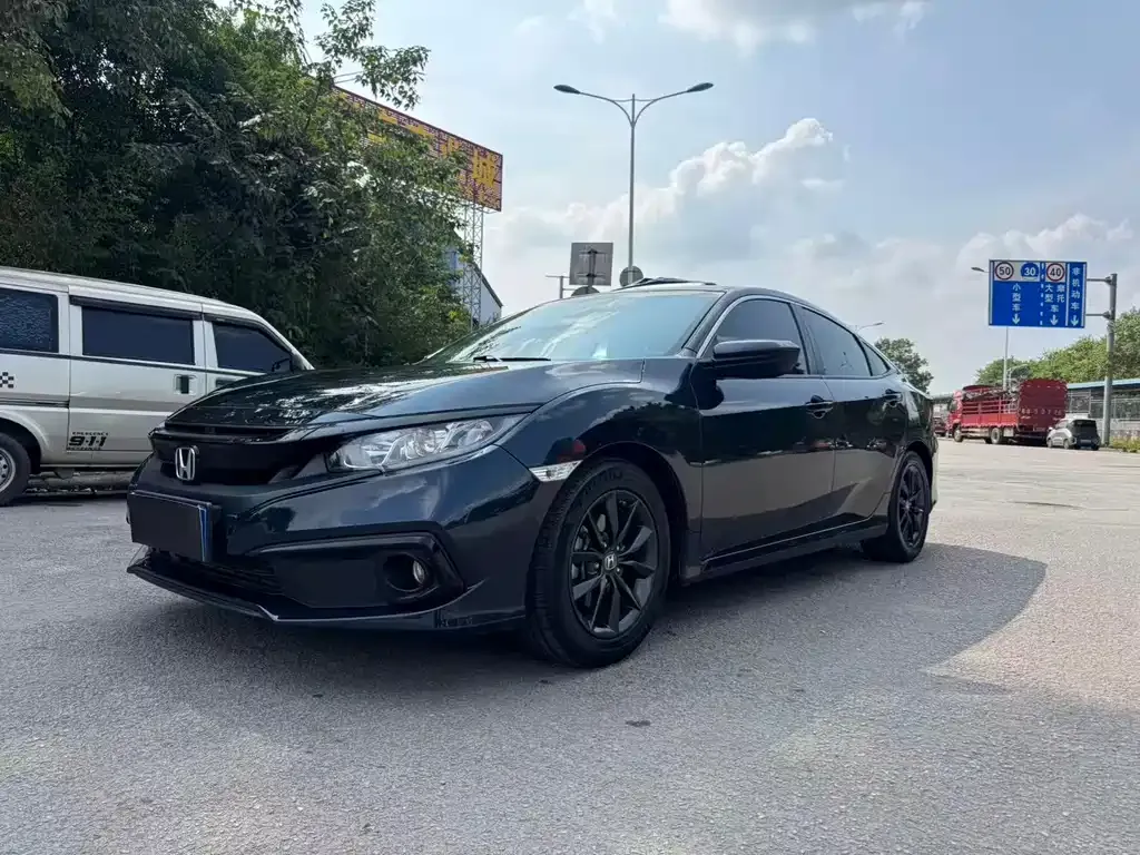 2019 Honda Civic 220TURBO CVT China 5
