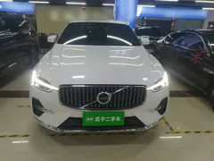 2022 Volvo XC60 B5, белый — фото 2