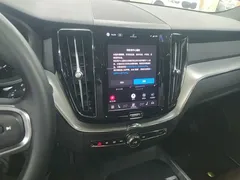 2022 Volvo XC60 B5, белый — фото 12