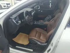 2022 Volvo XC60 B5, белый — фото 14