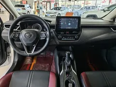 2021 Toyota Corolla TNGA 1.5L CVT GR Sport, белый — фото 5