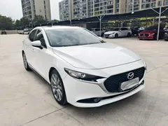 2020 Mazda 3 2.0L 100, белый — фото 3
