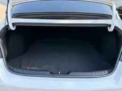 2022 Hyundai Elantra 1.5L CVT LUX, белый — фото 11