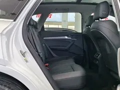 2021 Audi Q5L 40 TFSI Luxury Sport, белый — фото 11