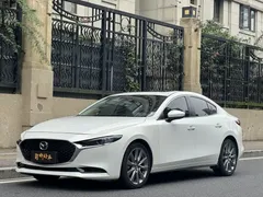 2022 Mazda 3 2.0L AT, белый — фото 1