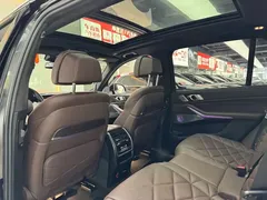 2022 BMW X5 40Li Premium M Sport Package, чёрный — фото 11
